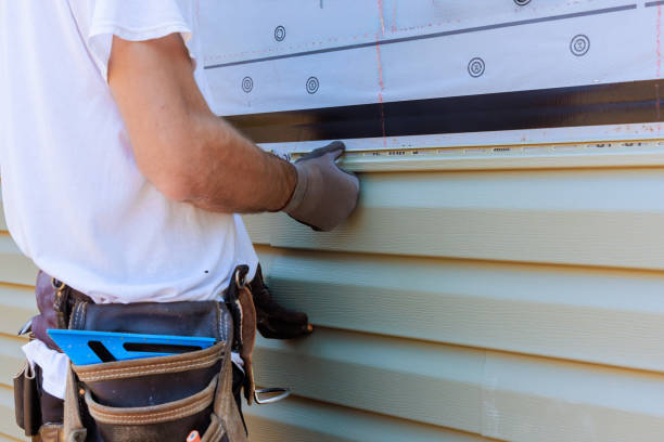 Trusted Storm Damage Siding Repair service in Riverdale, IL - Creative Siding